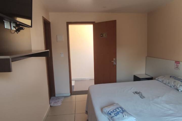 Room 4 of 12