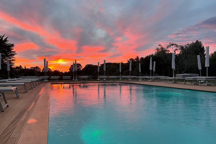 Pool Hotel