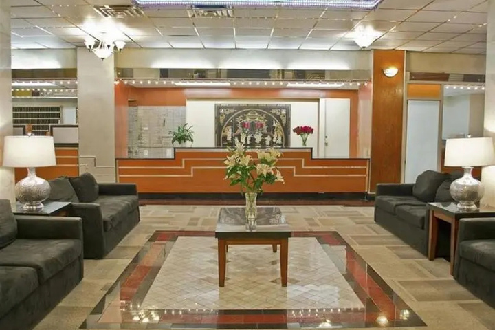 Entrance & Lobby