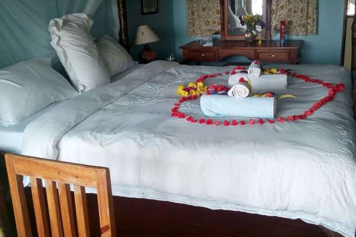 Room 2 of 18