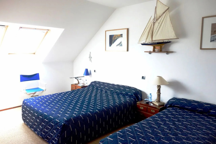Room 3 of 18