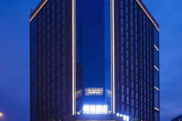 Hotel 2 of 7