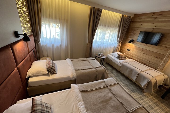 Room 33 of 57