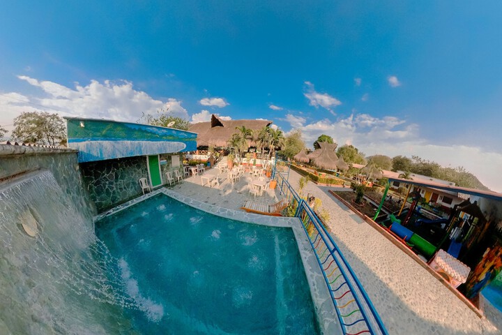 Pool 14 of 21