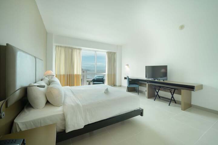 Room 42 of 111
