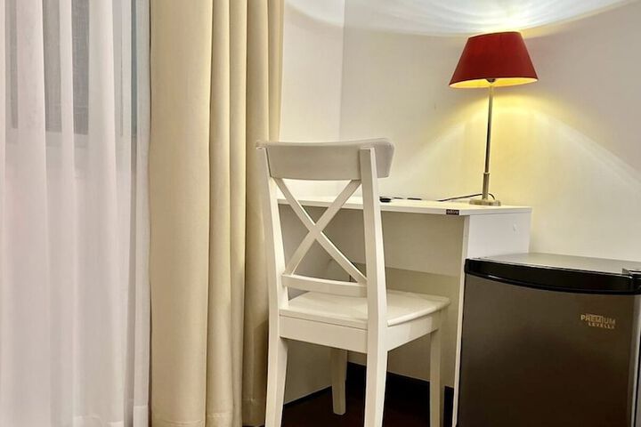 Room 10 of 45