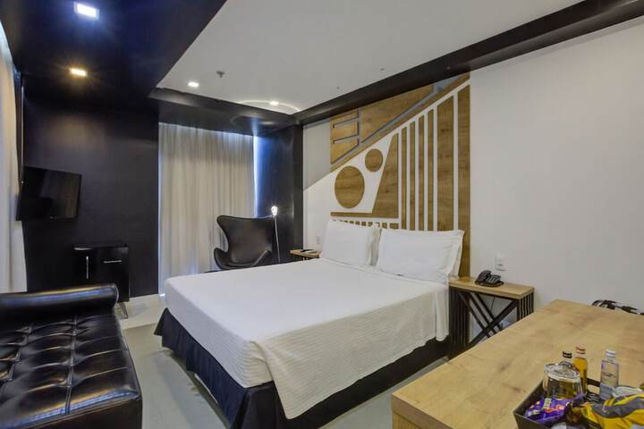 Room 34 of 80