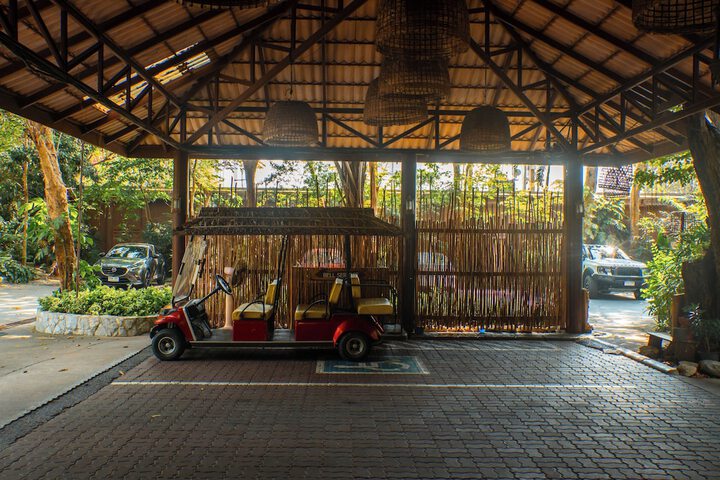Entrance & Lobby