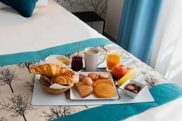 Breakfast/Coffee Service 24 of 26