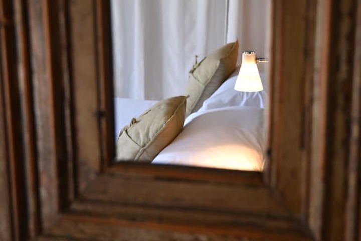 Room 43 of 98