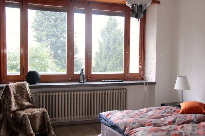 Room 9 of 20