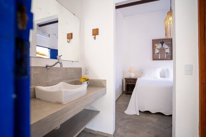 Room 5 of 20