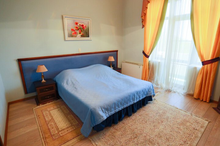 Room 75 of 89