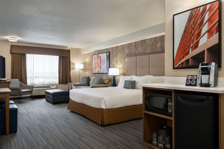 Room 3 of 44