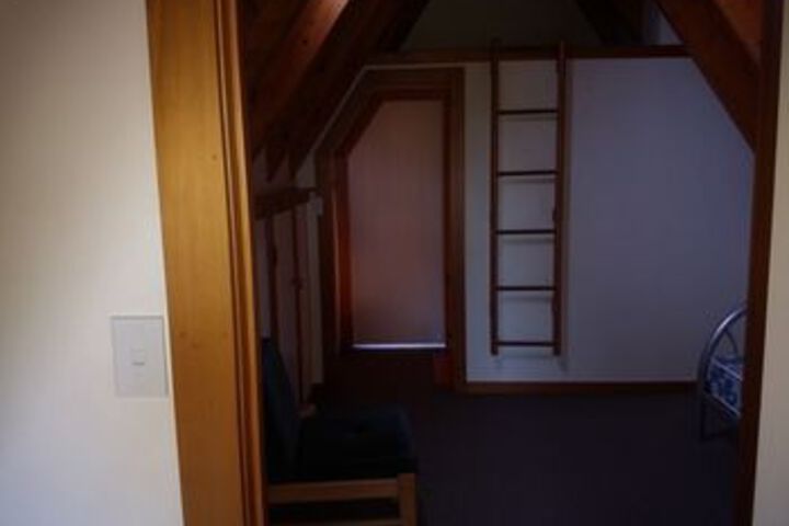 Room 16 of 66