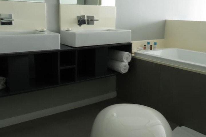 Room 58 of 124