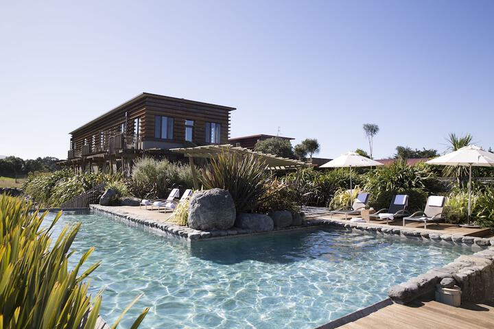 Pool Hotel