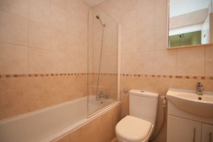 Room 2 of 10