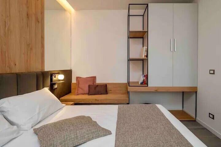 Room 8 of 54