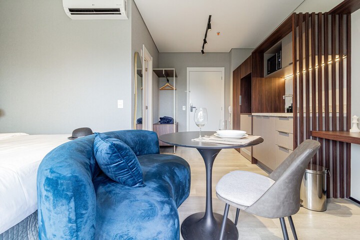 Room 82 of 184