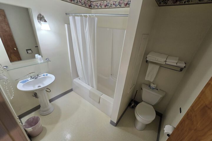 Room 58 of 123