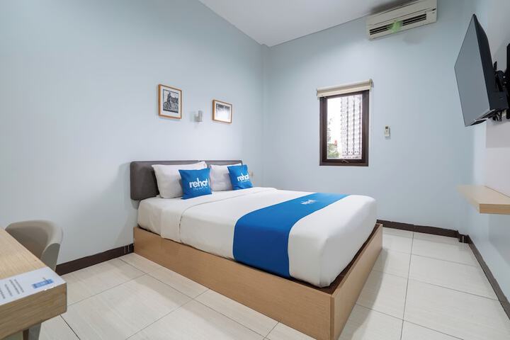 Room 18 of 40