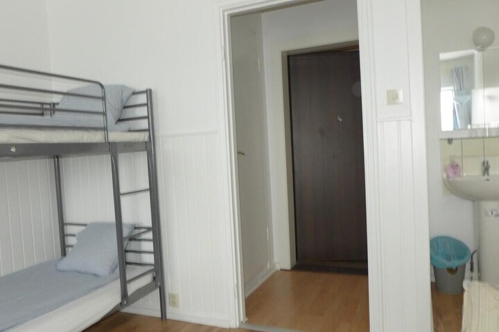Room 16 of 50