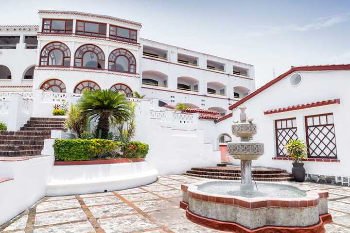 Hotel Exterior 153 of 182
