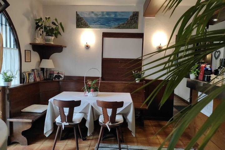 Dining 42 of 67