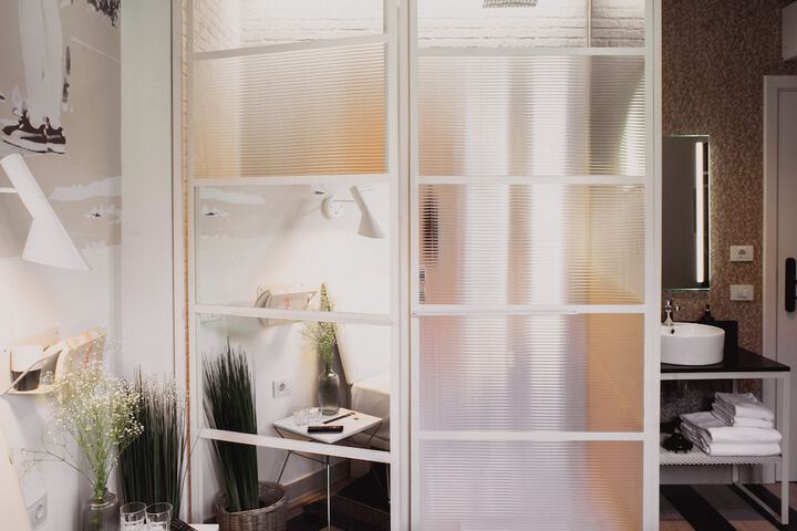 Room 42 of 54
