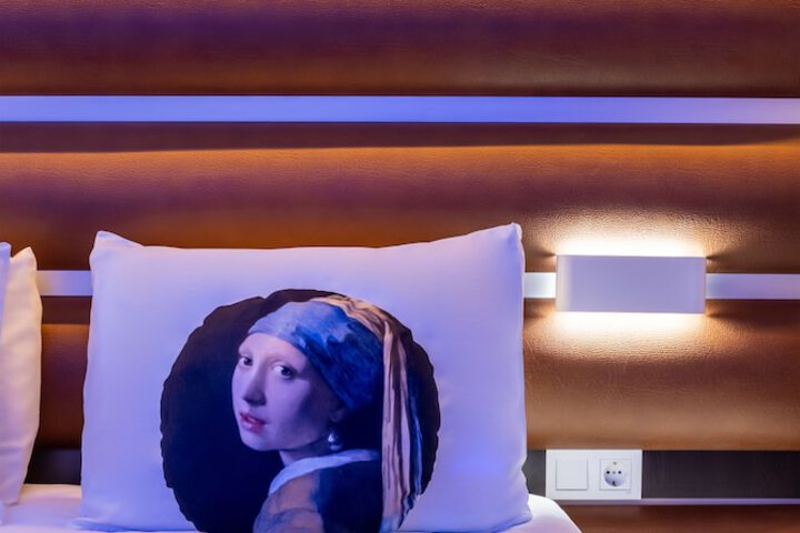 Room 51 of 120