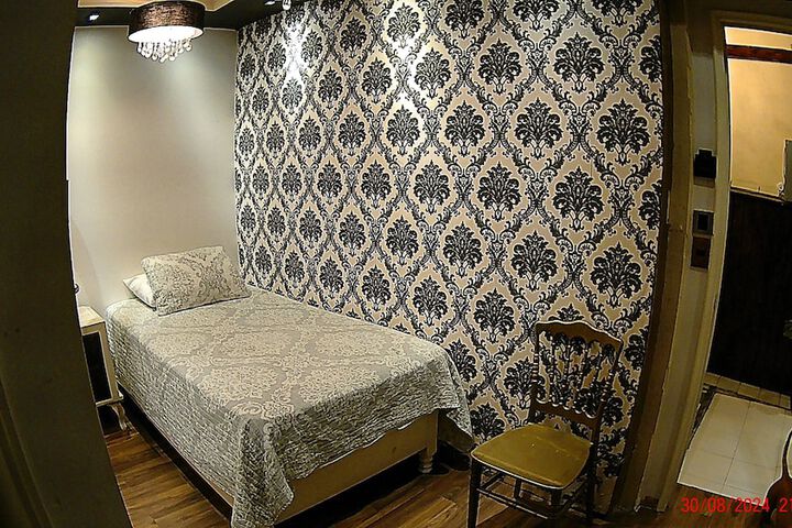Room 17 of 152
