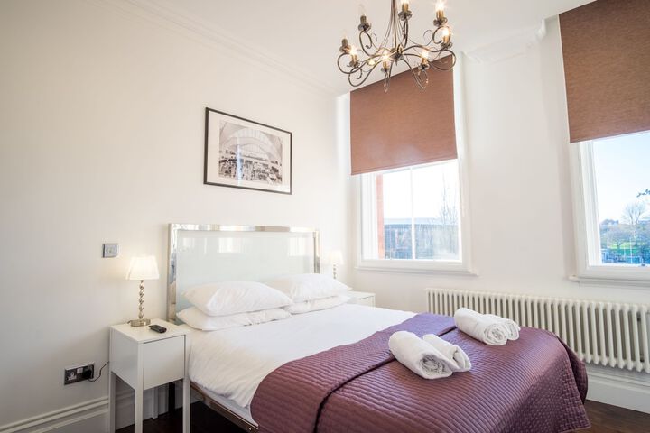 Room 2 of 28
