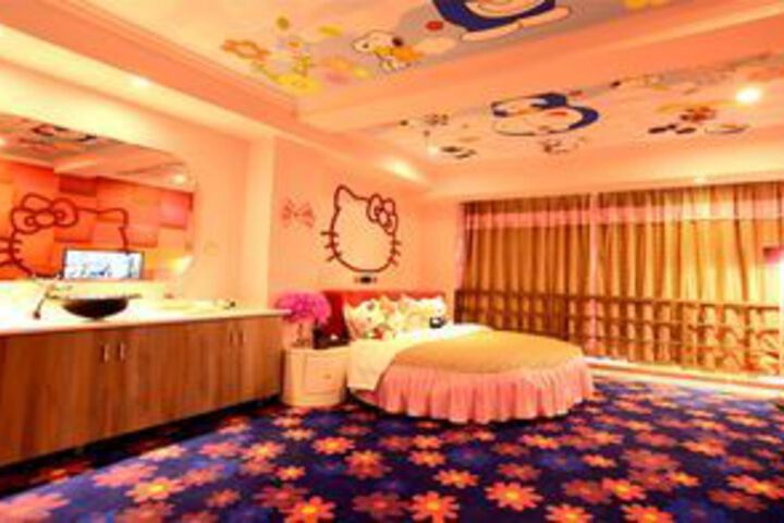 Room 18 of 21
