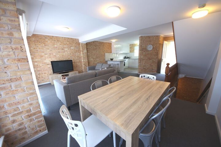 Room 7 of 15