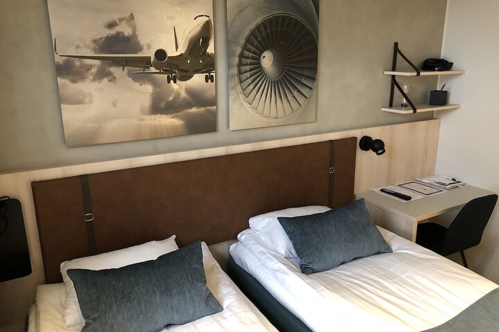 Room 6 of 64
