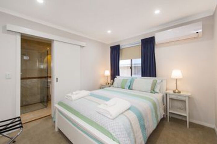 Room 12 of 31