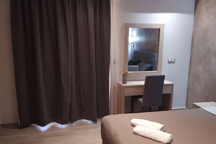 Room 15 of 46