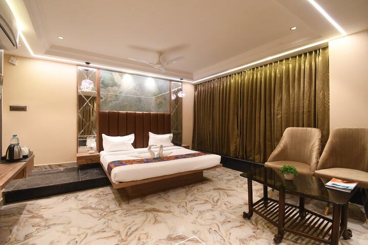 Room 15 of 20