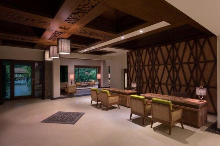 Hotel Interior 4 of 79