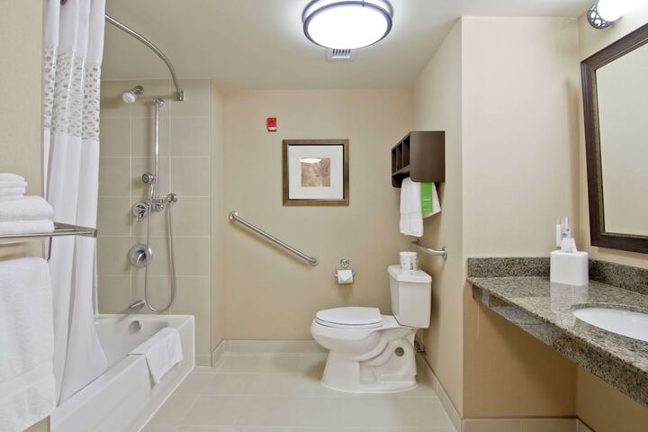 Room 15 of 34