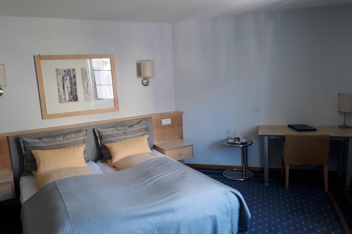 Room 7 of 45
