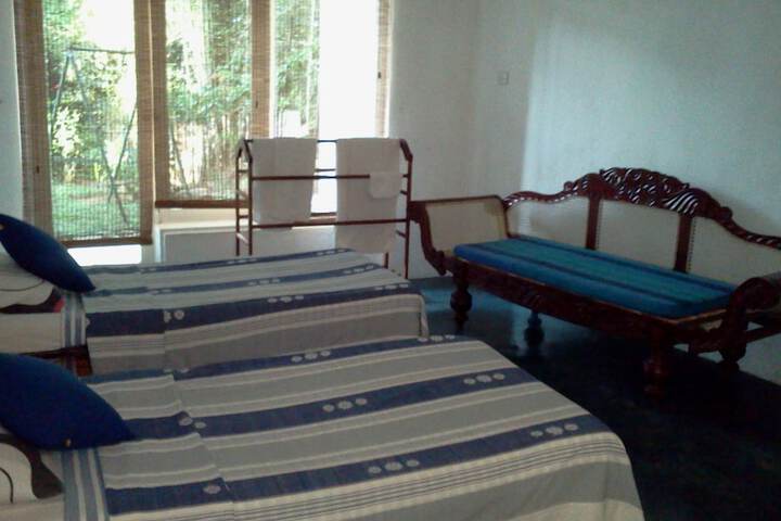 Room 8 of 38