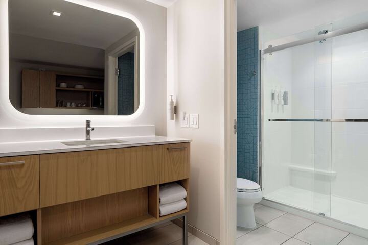 Bathroom shower