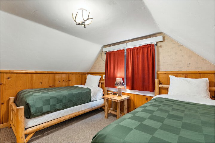 Room 50 of 153