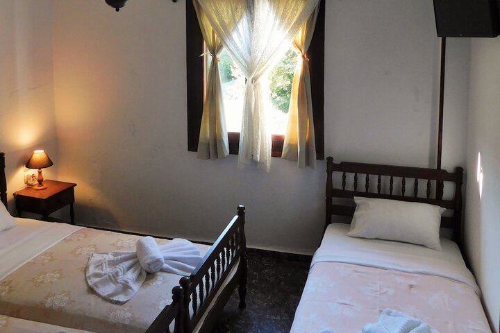 Room 34 of 93