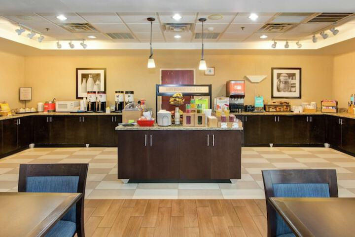 Breakfast area