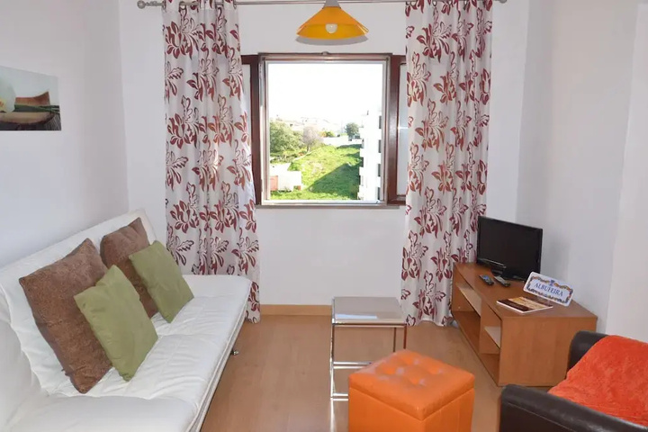 Room 3 of 12