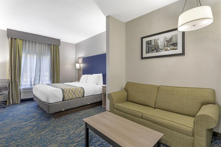 Room 5 of 33