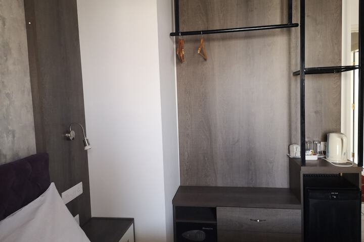 Room 14 of 110